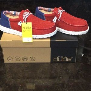 Hey Dude ~Wally ~ Funk Brave NIB w/tags USA American Flag Red, White and Blue